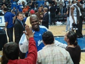 Adonal-Foyle-Orlando-Magic-Fans 